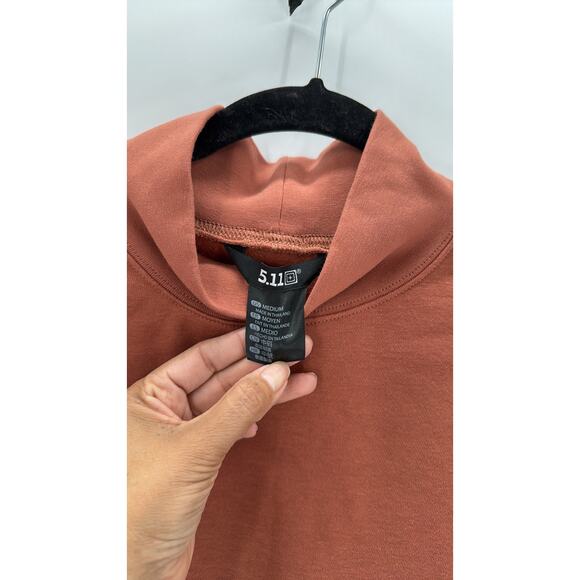 5.11 tactical WREN OVERSIZED FLEECE burnt orange size M mock-neck casual top - Picture 5 of 7